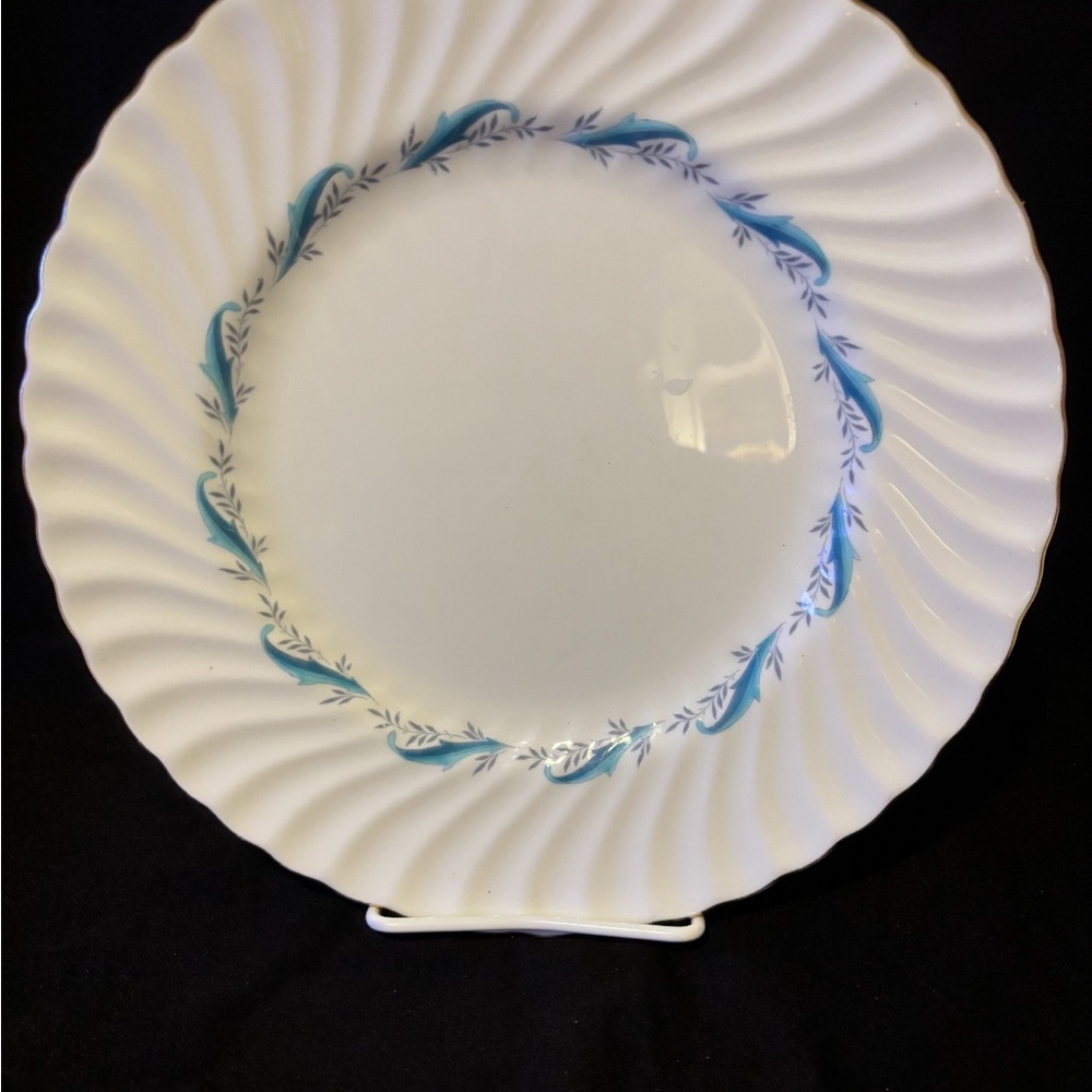 Elegant Minton Downing Bone China Dinner Plates Set of
2